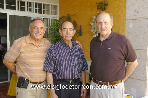 06062010 Alfonso, Juan y Bernardo fueron los organizadores de la reunión.