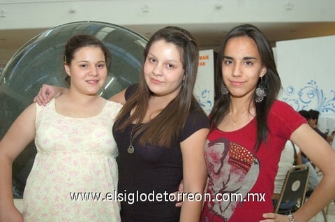 07062010 Pamela Kuri, Marifer Ochoa y Andrea Arellano.