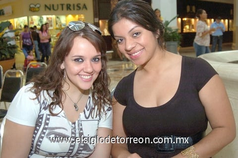 07062010 Marce Soto y Cecy González.