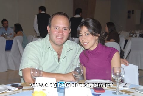 08062010 Raúl Moreno y Brenda Bernal.