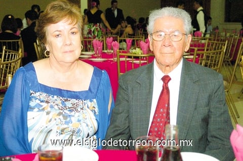 06062010 Sara de Gallardo y Víctor Gallardo.