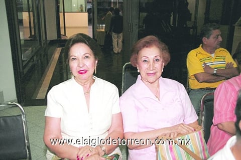 07062010 Beatriz Cansino y Ana Luz Guerrero.