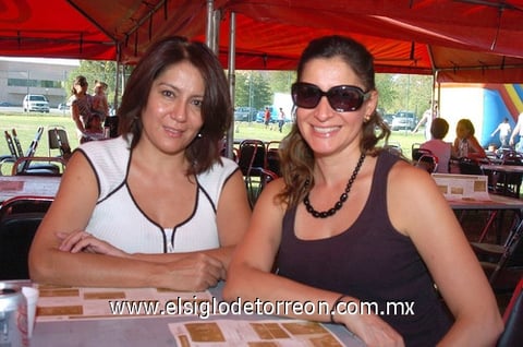 08062010 Roselina Rodríguez y Rocío Fausto.