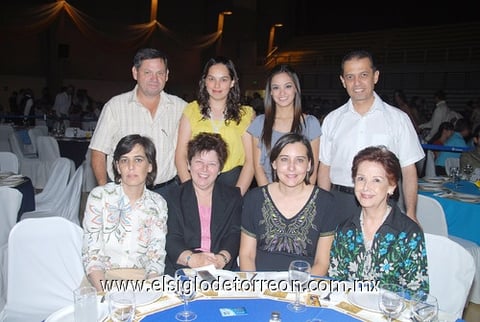 07062010 Familia Díaz Flores.
