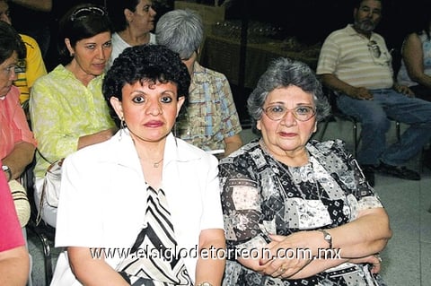 06062010 Adriana Serna e Irma de Serna.