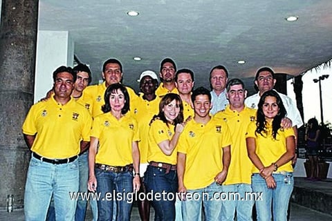 09062010 Entrenadores. Personal que ya brinda sus servicios en el gimnasio del club.