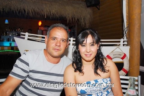 11062010 Marcelo Pérez y Anette Esquivel.