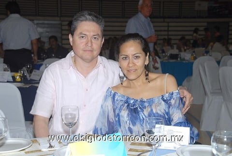 12062010 Arturo Rivas y Patricia de Rivas.