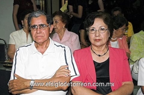 13062010 Raimundo y Martha de Niño.