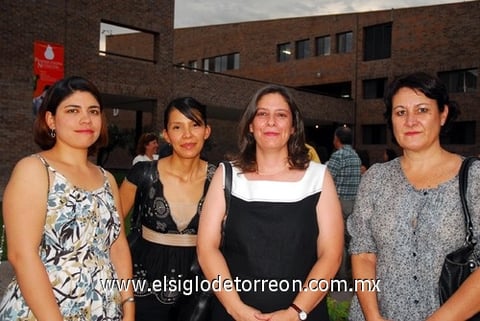 13062010 Claudia Muñoz, Lucero Torres, Victoria Caraveo y Edurne Otaduy.