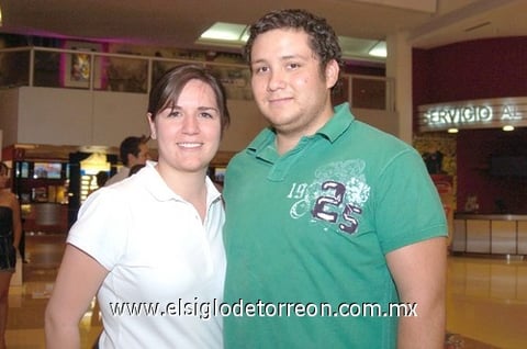 16062010 Lorena y Luis.