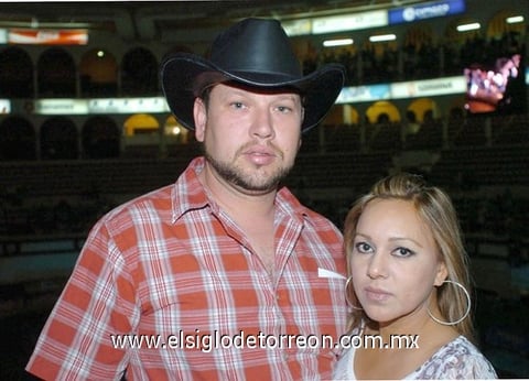 16062010 Juan Carlos Ficachi y Lupita Moreno.