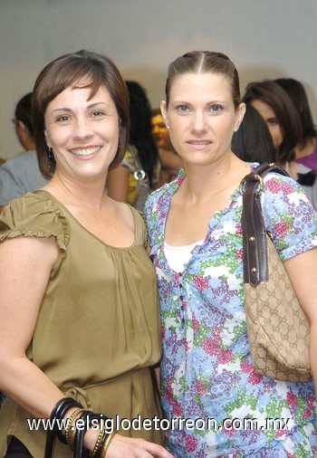 17062010 Bertha de la Peña y Liliana Dávila.