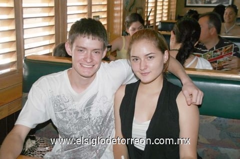 18062010 Miguel y Gaby Urby.