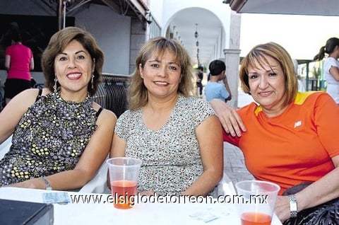 18062010 Kope, Mayela y Paty.