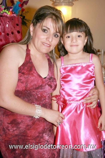 18062010 Yadira Pérez e Ilse Paola Romero. EL SIGLO DE TORREÓN / RAMÓN SOTOMAYOR W.