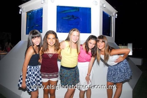19062010 Natalia Lugo, Ana Carmen, Natalia Hamdan, Sara Nahle y Ale Fausto.