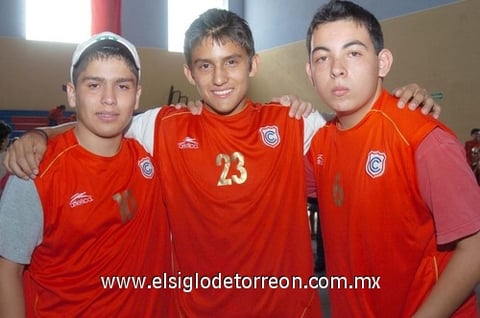19062010 Luis, Eduardo y Óscar.
