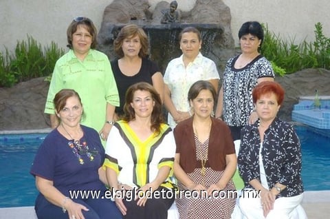 19062010 La presidenta Fina de Ganem, acompañada por Bertha Ceballos, Elvira de Arredondo, Yola de Pacheco, Ana de Madero, Lupita de Pereyra y Bety de Campos.