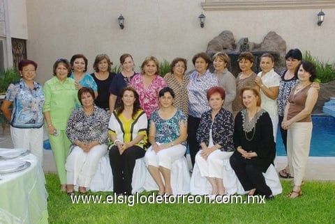 19062010 De festejo. Integrantes del Club de Jardinería Margarita.