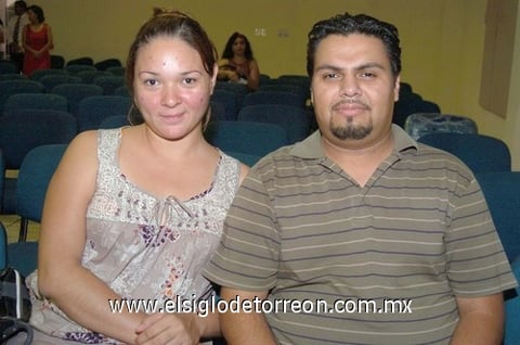 22062010 Dulce Esperanza Cedillo Torres y Ángel Alberto López de Ávila.