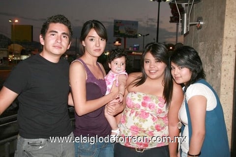 22062010 Pedro Vélez, Luisa Salazar, Marifer Rangel, Lupita de Santiago y Claudia Aguilar.