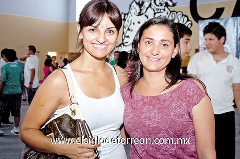 22062010 Nancy Juárez y Maribel Román.