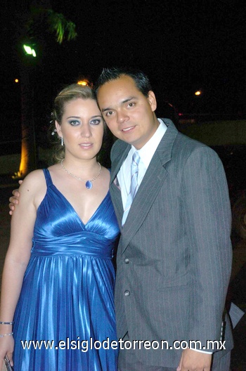 23062010 Cristy Berrueto y Ricardo Carlos.