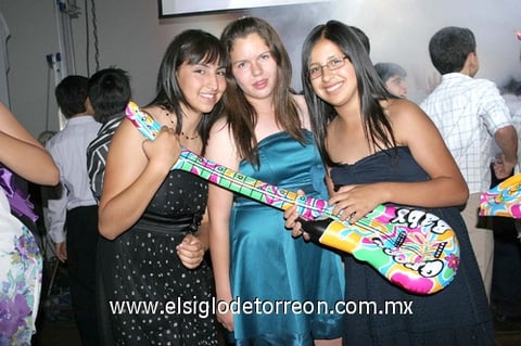 24062010 Paola, Regina y Fernanda.