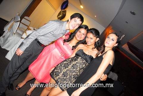 25062010 Benjamín, Alajandra, Monse y Zamara.s