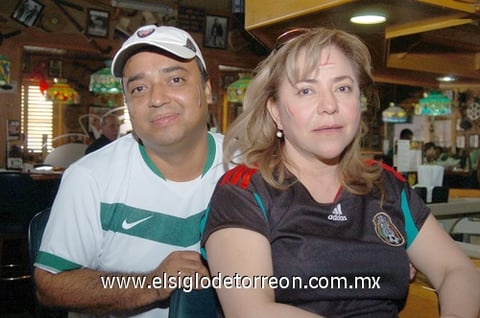 28062010 Héctor y Allison.