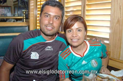 28062010 Aldo Reyes e Isabel Cisneros.