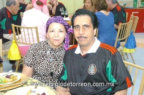 28062010 Martha Elizabeth Velázquez y Antonio Hernández.