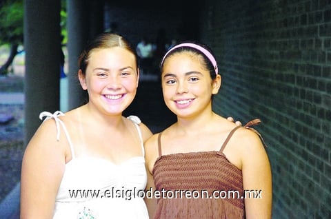 28062010 Melissa Santos y Paulina Muñoz.