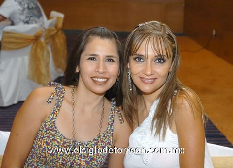 30062010 Esmeralda Medina e Irene Flores.
