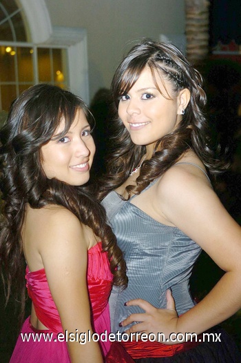 30062010 Karla Hernández y Mayra Monreal.