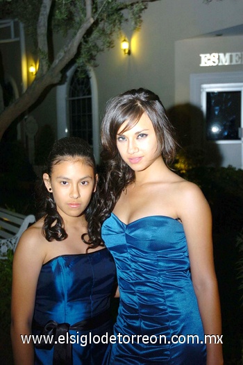 01072010 Ana Claudia y Ana Cristina Escobedo.