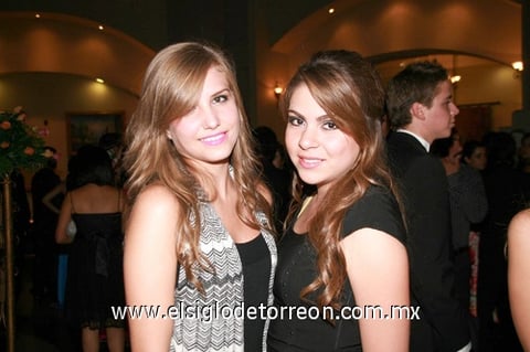 02072010 Jocelyn Meraz y Ana Sofía González.