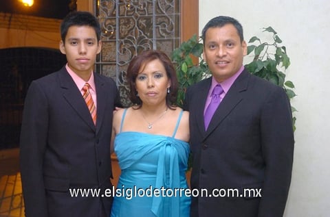 02072010 Invitados. César Zavala, Claudia de Zavala y Jesús Zavala.