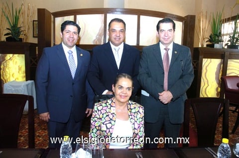 Carmen Peralta, Américo Alatorre, Ramón Franco y Gustavo Muñoz.