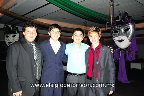 Carlos, Marcos, Mauricio y Daniel.