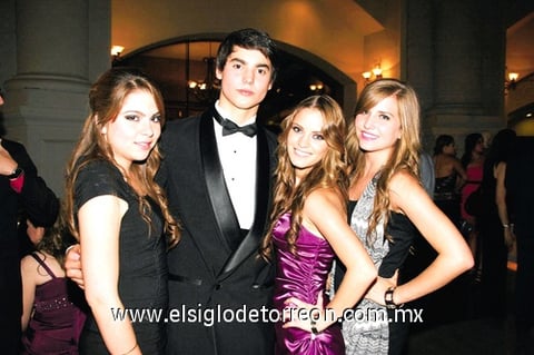 Jocelyn Meraz, Daniel Ramírez, Valeria Ramírez y Ana Sofía González.