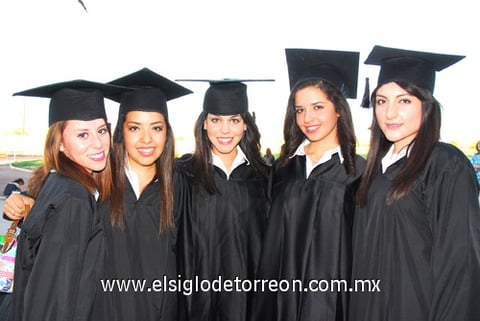 Mariana, Gaby, Daniela, Norma y Daniela.