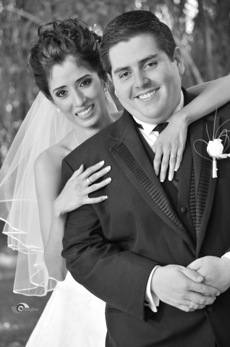 C.P. María Elena Velasco Landeros el día de su boda con el C.P. José Luis Valenciana Martínez.

Estudio Imagine