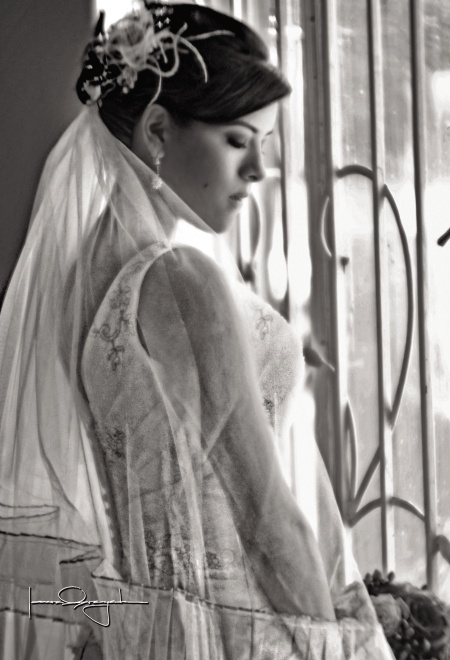 Q.F.B. Edith Mireya López Uribe, el día de su boda con el Ing. Antonio Zárate Echevarría.-

Estudio Laura Grageda