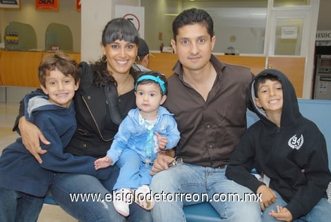 03072010 Ciudad de México. Valeri, Sara, Máxime, Jeromé y Soleill.