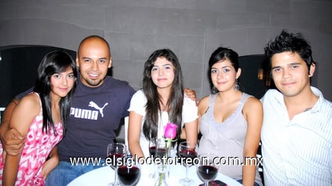 04072010 María José Rivas Mercado Romero, Romeo Dolorosa, Antonieta y Ana Rivas Mercado Romero, y Moisés Braham Sánchez.
