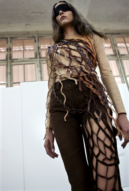 Creación de la colección Otoño-Invierno de Maison Martin Margiela durante la Semana de la Moda.