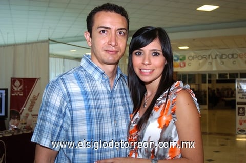 07072010 Espectadores. Ernesto Faudoa Chávez y Mariana Rodríguez de Faudoa.
