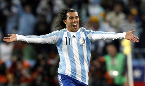 El argentino Carlos Tévez, conocido como 'El Apache',  no logro llegar a la final Mundial pero consiguió un tercer puesto en la lista de los menos agraciados.